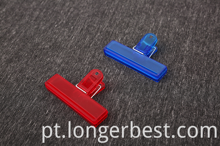 Colors paper clips